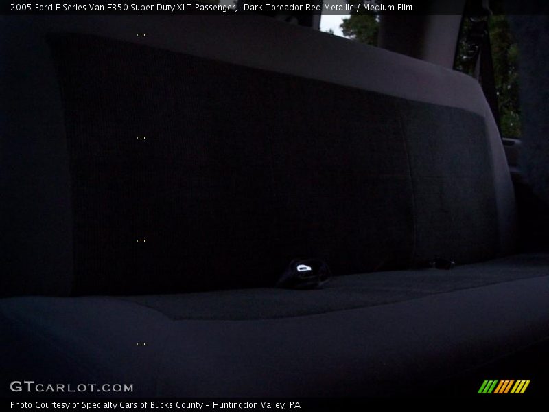 Dark Toreador Red Metallic / Medium Flint 2005 Ford E Series Van E350 Super Duty XLT Passenger