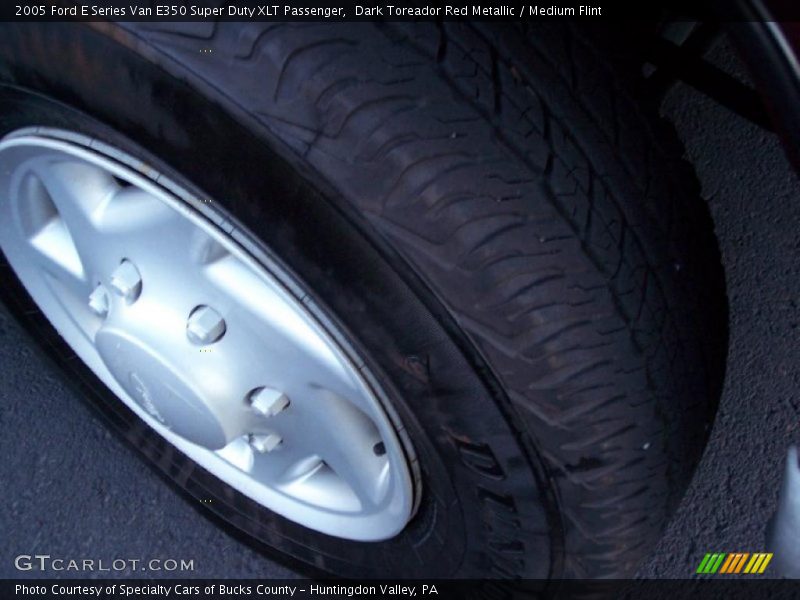 Dark Toreador Red Metallic / Medium Flint 2005 Ford E Series Van E350 Super Duty XLT Passenger