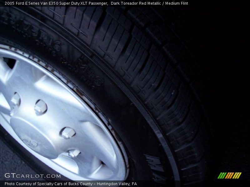 Dark Toreador Red Metallic / Medium Flint 2005 Ford E Series Van E350 Super Duty XLT Passenger