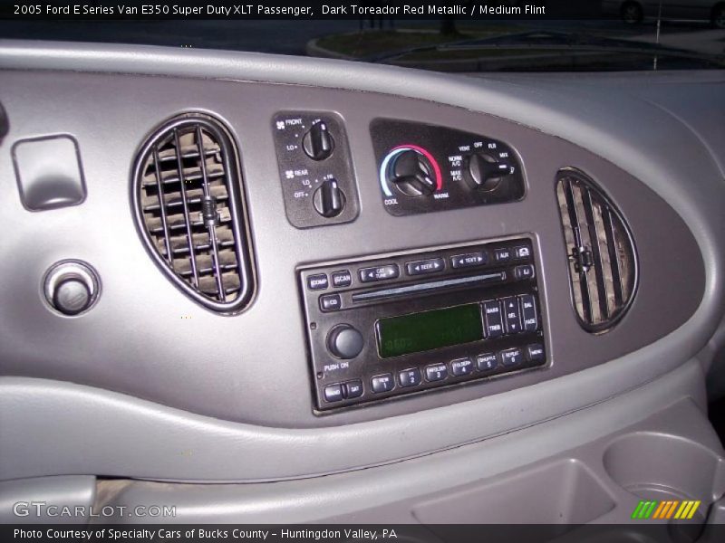 Controls of 2005 E Series Van E350 Super Duty XLT Passenger