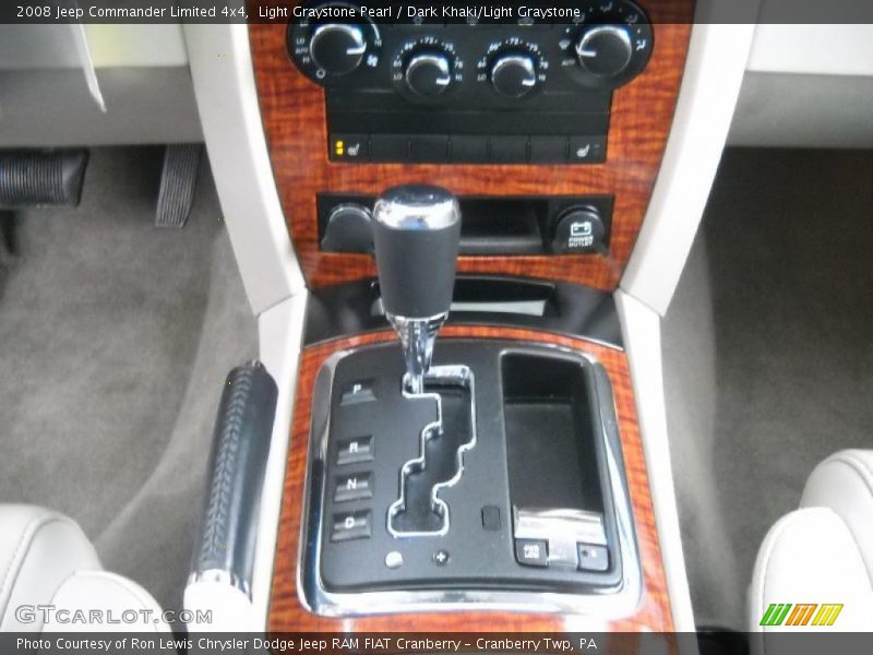 Light Graystone Pearl / Dark Khaki/Light Graystone 2008 Jeep Commander Limited 4x4