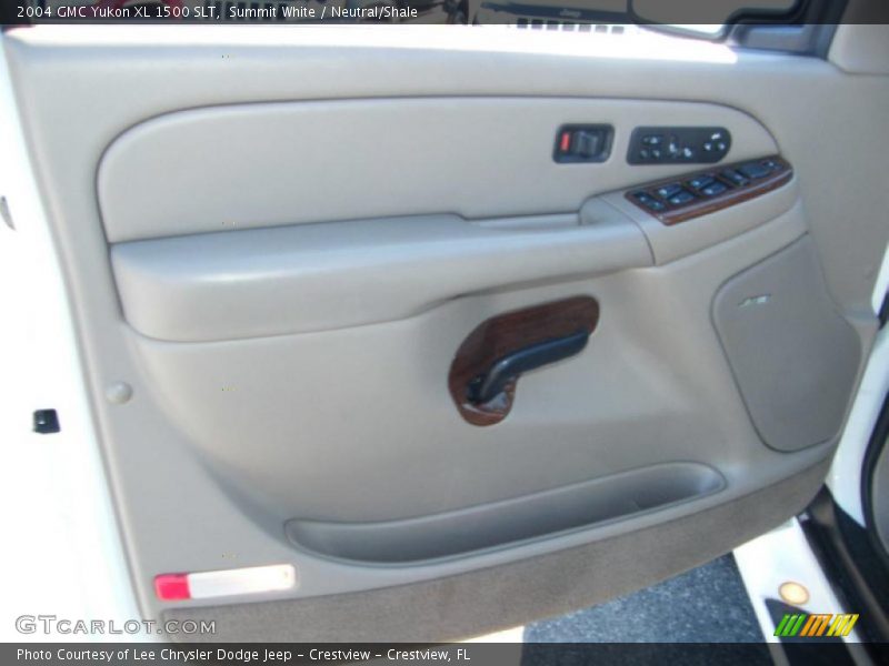 Summit White / Neutral/Shale 2004 GMC Yukon XL 1500 SLT