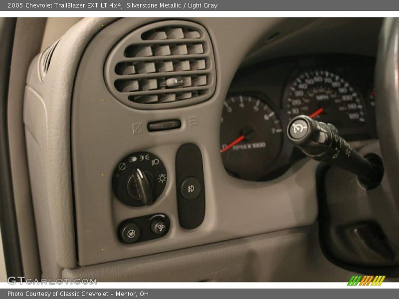 Silverstone Metallic / Light Gray 2005 Chevrolet TrailBlazer EXT LT 4x4