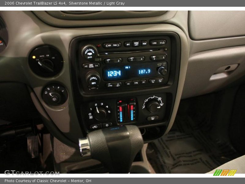 Silverstone Metallic / Light Gray 2006 Chevrolet TrailBlazer LS 4x4