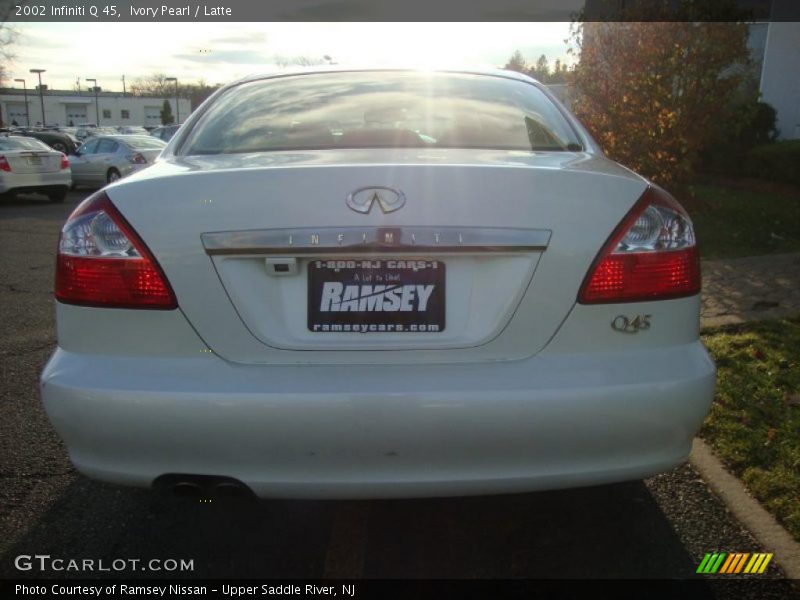 Ivory Pearl / Latte 2002 Infiniti Q 45