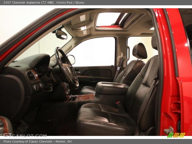Victory Red / Ebony 2007 Chevrolet Avalanche LTZ 4WD