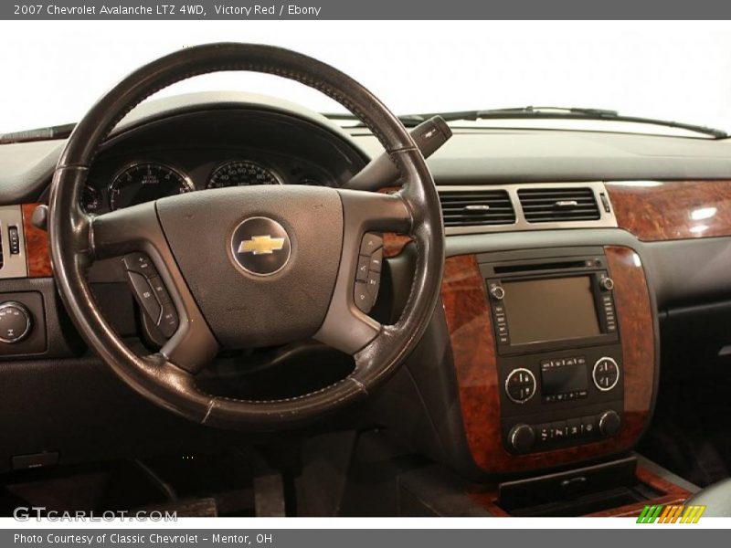 Victory Red / Ebony 2007 Chevrolet Avalanche LTZ 4WD