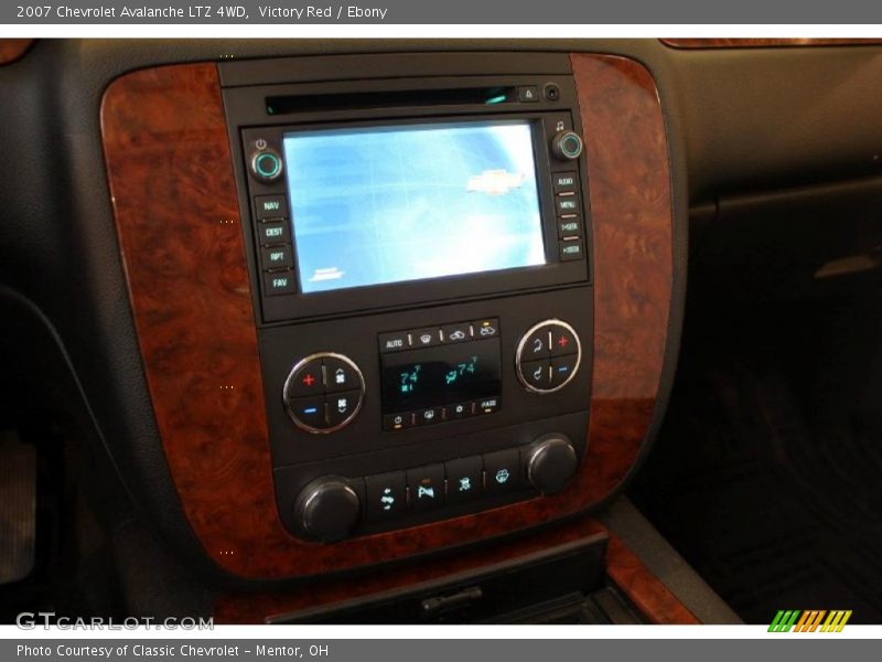 Victory Red / Ebony 2007 Chevrolet Avalanche LTZ 4WD