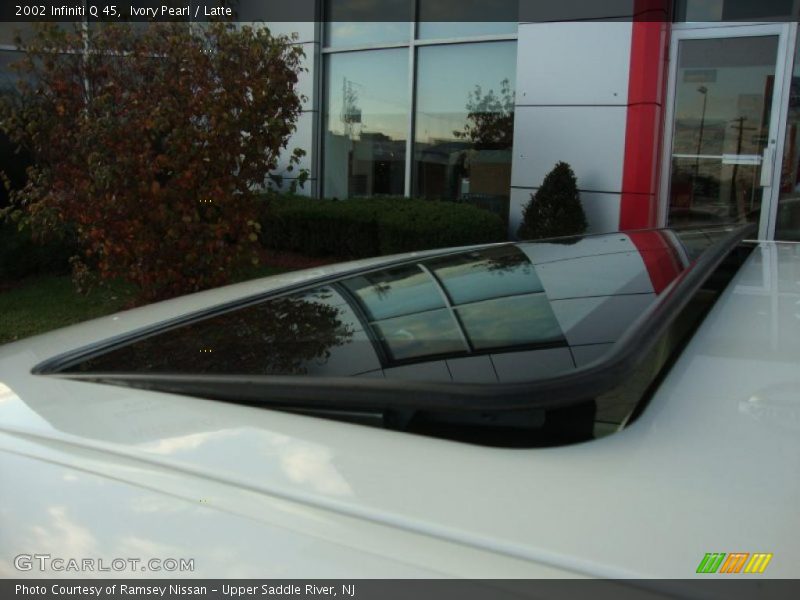 Ivory Pearl / Latte 2002 Infiniti Q 45