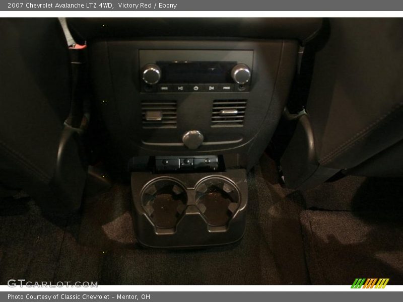 Victory Red / Ebony 2007 Chevrolet Avalanche LTZ 4WD