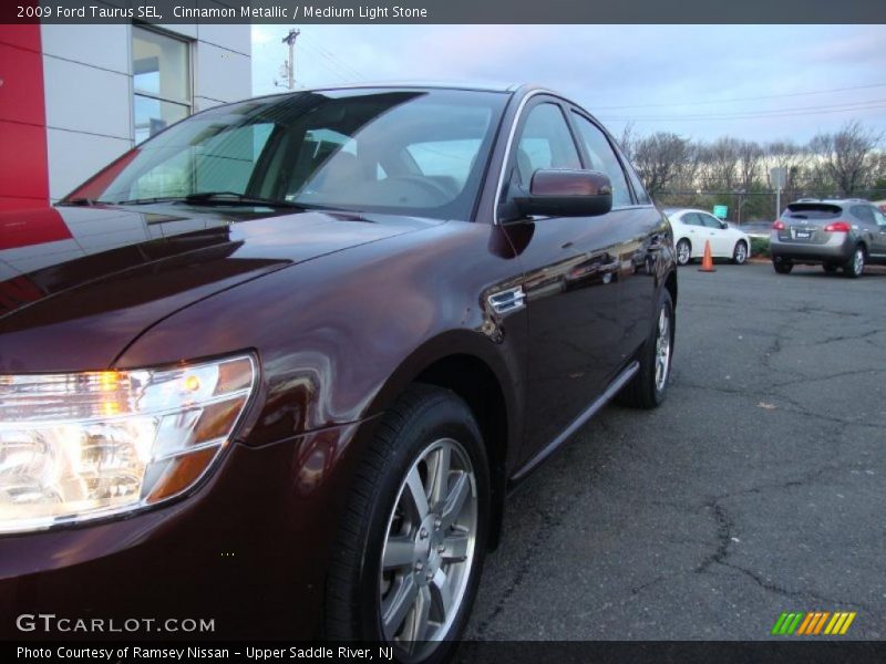 Cinnamon Metallic / Medium Light Stone 2009 Ford Taurus SEL