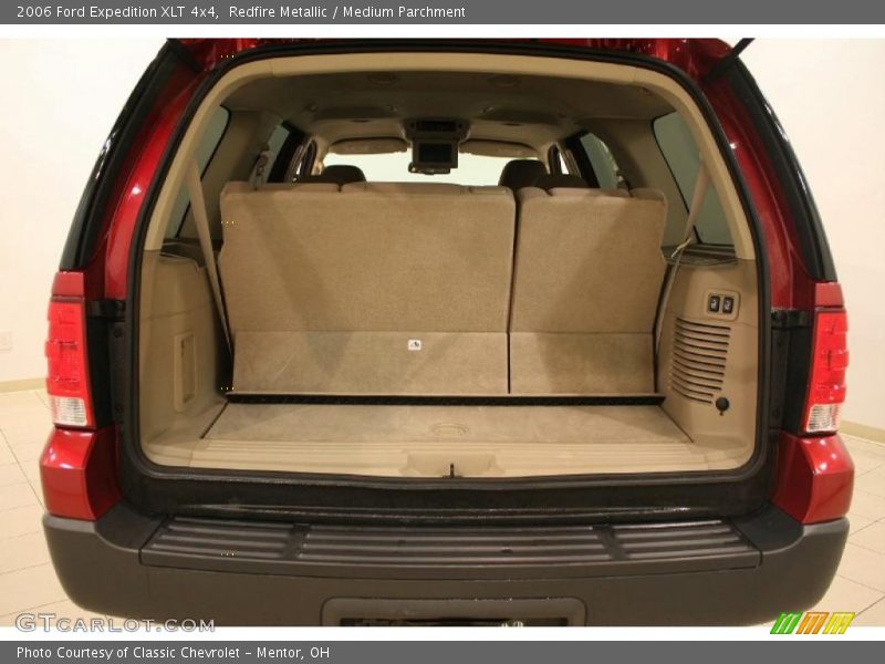 Redfire Metallic / Medium Parchment 2006 Ford Expedition XLT 4x4