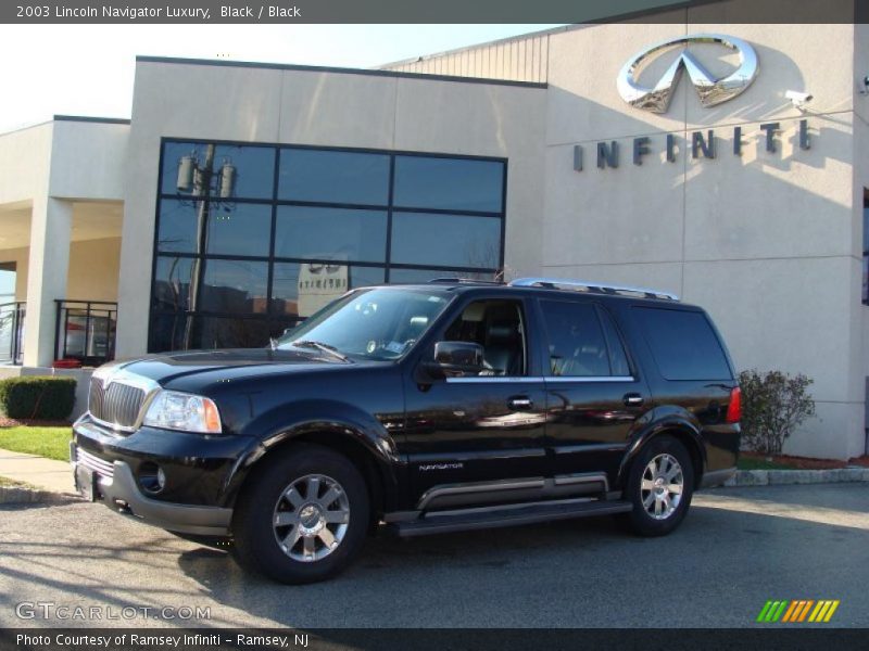 Black / Black 2003 Lincoln Navigator Luxury