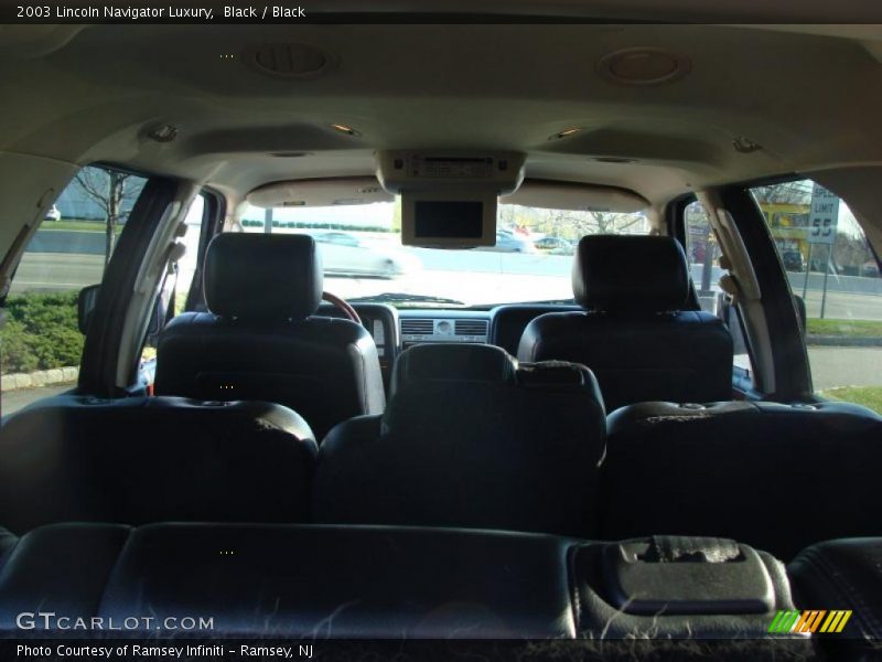 Black / Black 2003 Lincoln Navigator Luxury