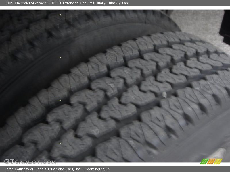 Black / Tan 2005 Chevrolet Silverado 3500 LT Extended Cab 4x4 Dually