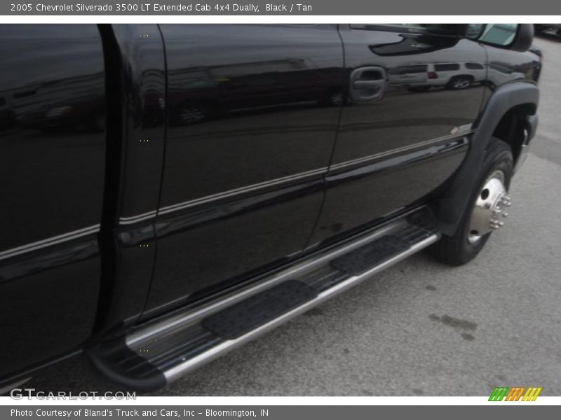 Black / Tan 2005 Chevrolet Silverado 3500 LT Extended Cab 4x4 Dually
