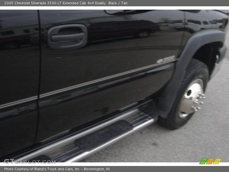 Black / Tan 2005 Chevrolet Silverado 3500 LT Extended Cab 4x4 Dually