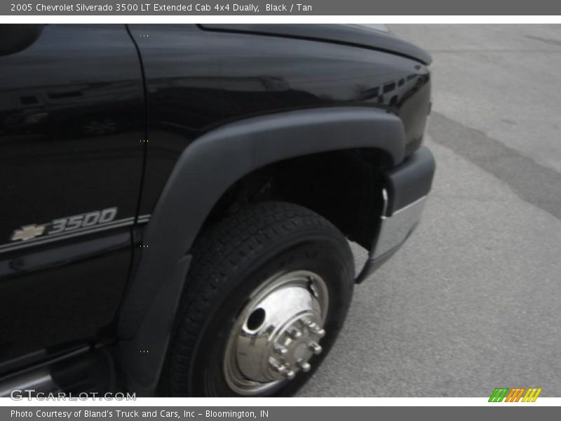 Black / Tan 2005 Chevrolet Silverado 3500 LT Extended Cab 4x4 Dually