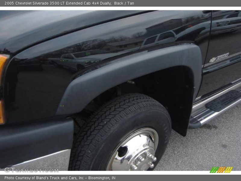 Black / Tan 2005 Chevrolet Silverado 3500 LT Extended Cab 4x4 Dually