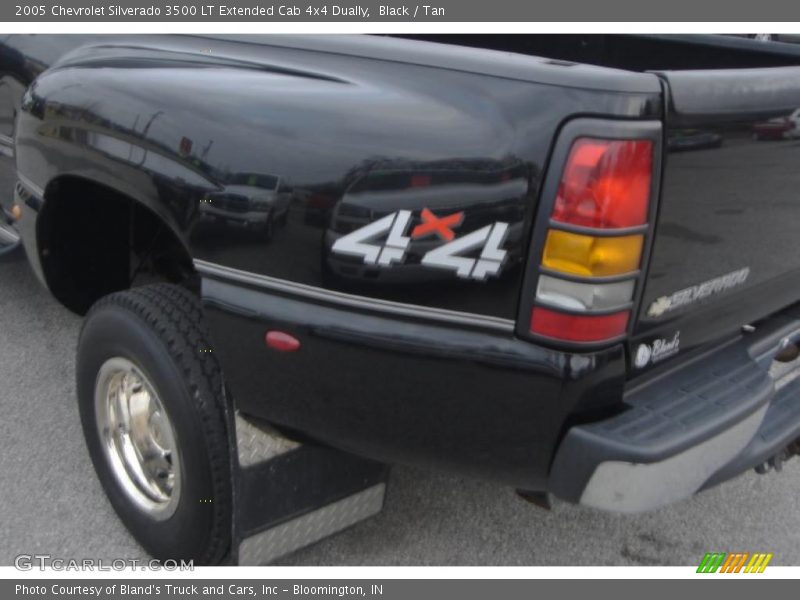 Black / Tan 2005 Chevrolet Silverado 3500 LT Extended Cab 4x4 Dually