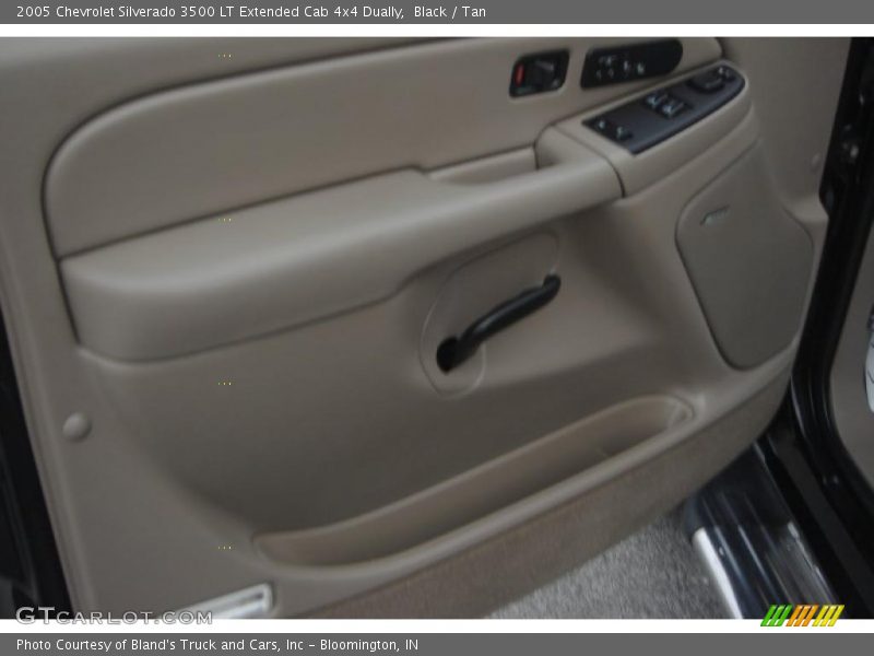 Black / Tan 2005 Chevrolet Silverado 3500 LT Extended Cab 4x4 Dually
