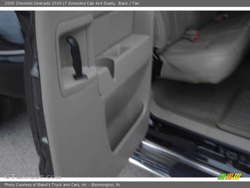 Black / Tan 2005 Chevrolet Silverado 3500 LT Extended Cab 4x4 Dually