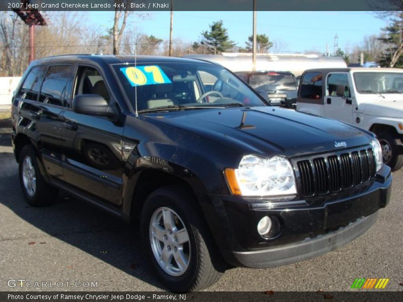 Black / Khaki 2007 Jeep Grand Cherokee Laredo 4x4