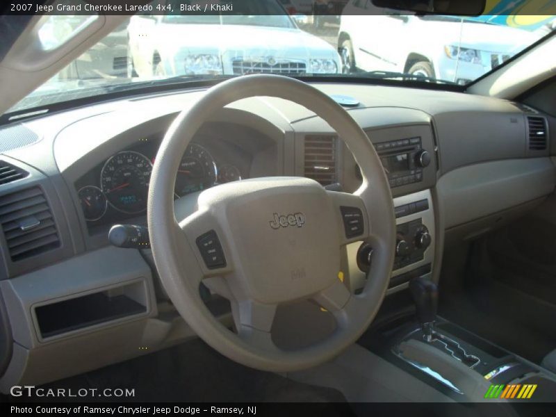 Black / Khaki 2007 Jeep Grand Cherokee Laredo 4x4