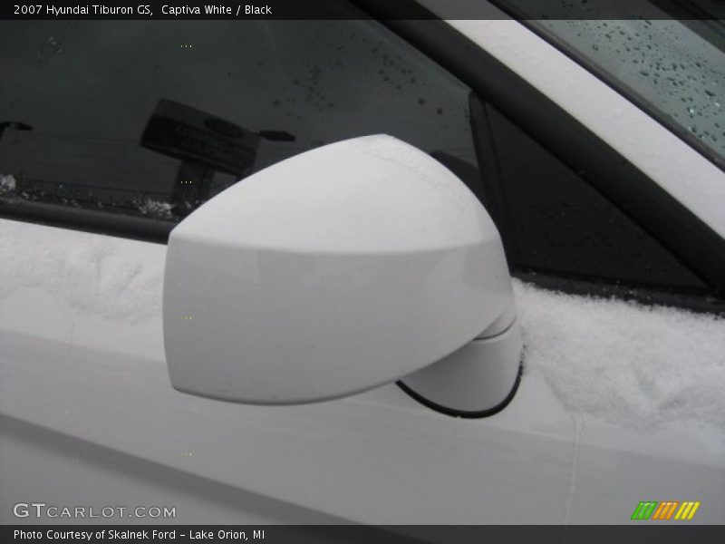 Captiva White / Black 2007 Hyundai Tiburon GS