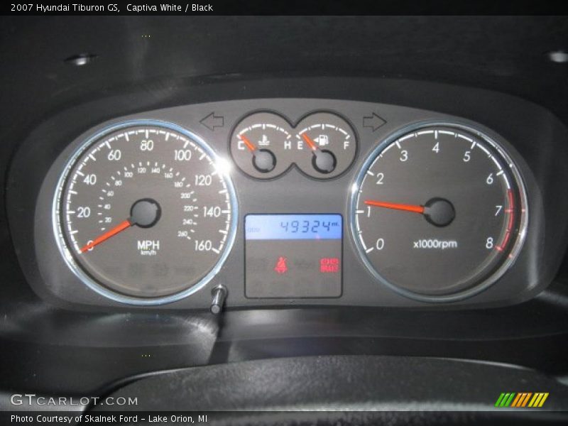 Captiva White / Black 2007 Hyundai Tiburon GS