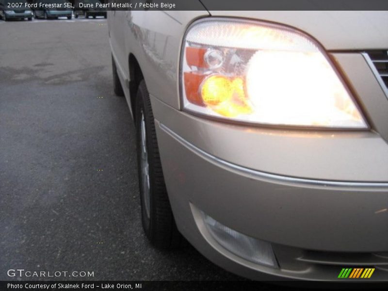 Dune Pearl Metallic / Pebble Beige 2007 Ford Freestar SEL