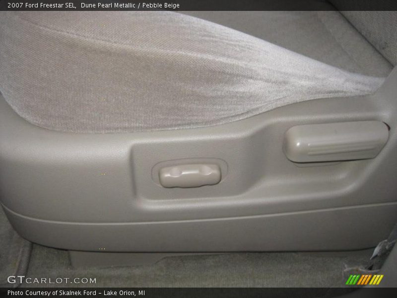 Dune Pearl Metallic / Pebble Beige 2007 Ford Freestar SEL