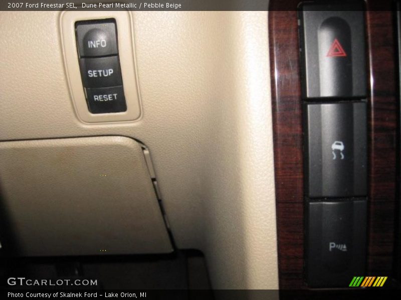 Dune Pearl Metallic / Pebble Beige 2007 Ford Freestar SEL