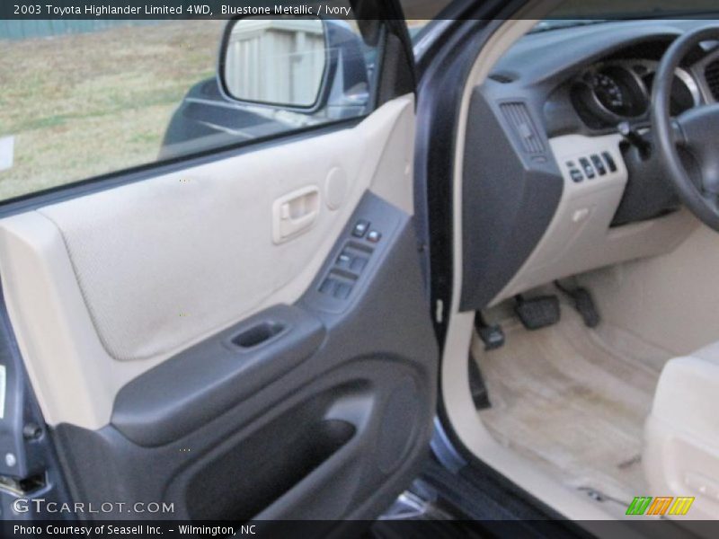 Bluestone Metallic / Ivory 2003 Toyota Highlander Limited 4WD