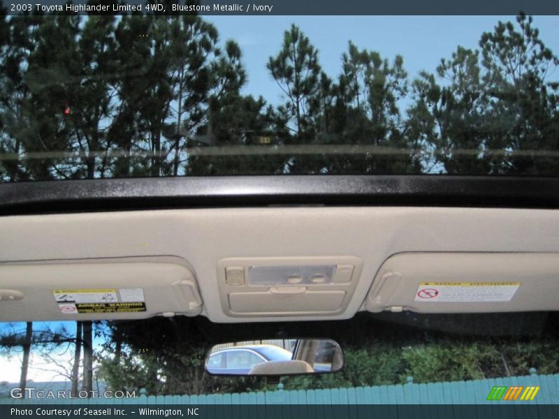 Bluestone Metallic / Ivory 2003 Toyota Highlander Limited 4WD