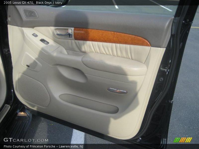 Black Onyx / Ivory 2005 Lexus GX 470