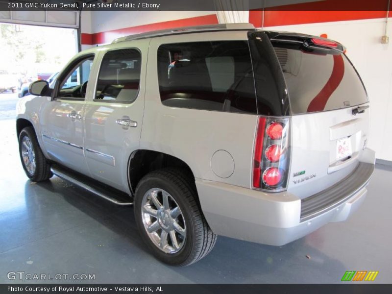 Pure Silver Metallic / Ebony 2011 GMC Yukon Denali