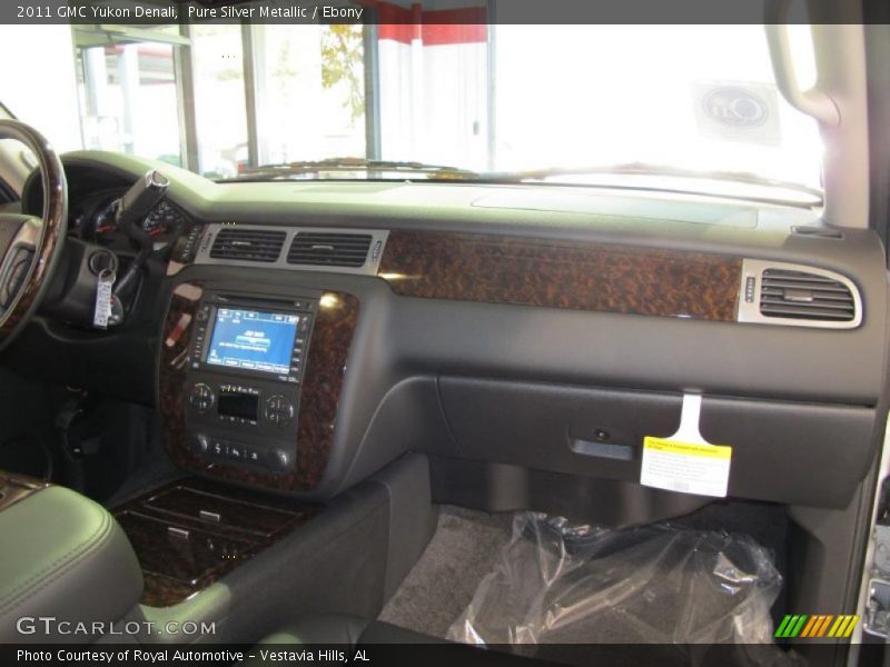 Pure Silver Metallic / Ebony 2011 GMC Yukon Denali