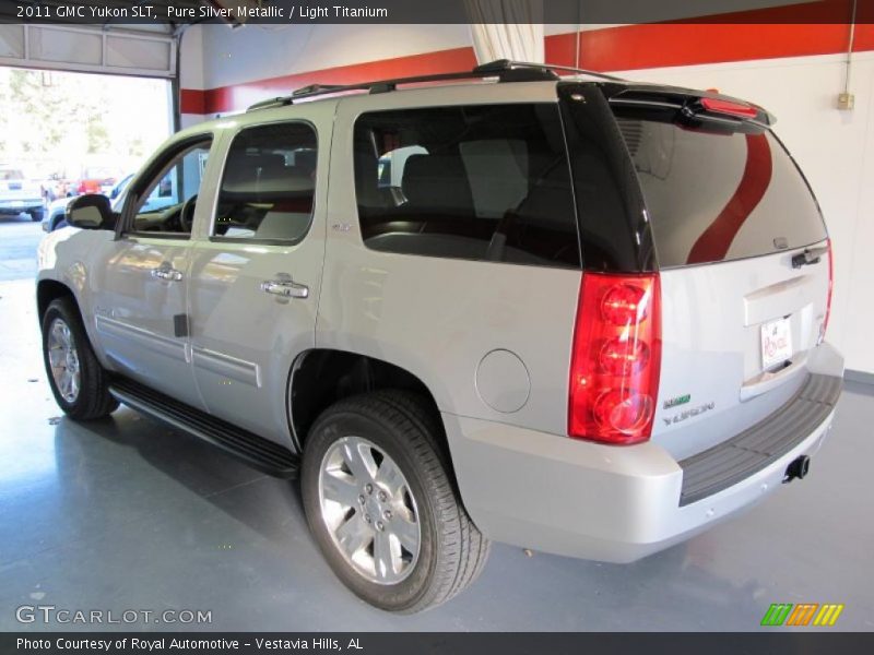 Pure Silver Metallic / Light Titanium 2011 GMC Yukon SLT