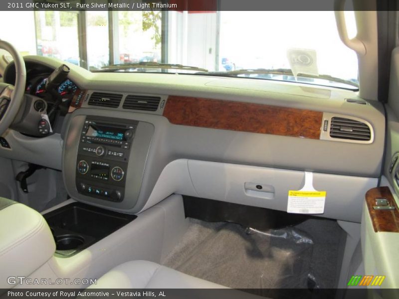 Pure Silver Metallic / Light Titanium 2011 GMC Yukon SLT