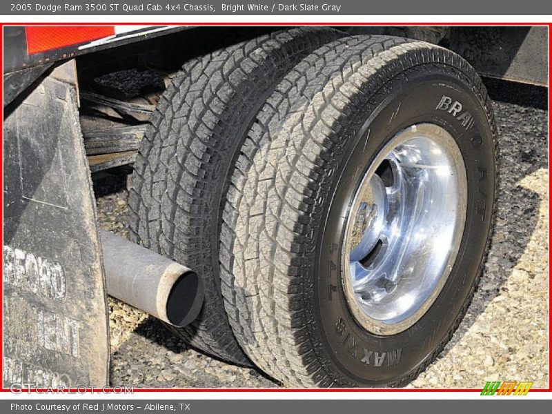 Bright White / Dark Slate Gray 2005 Dodge Ram 3500 ST Quad Cab 4x4 Chassis