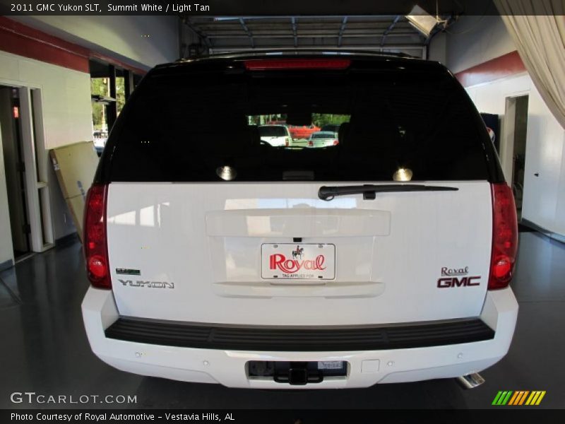Summit White / Light Tan 2011 GMC Yukon SLT