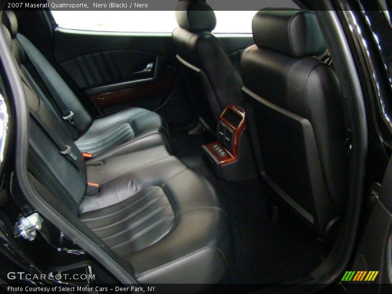  2007 Quattroporte  Nero Interior