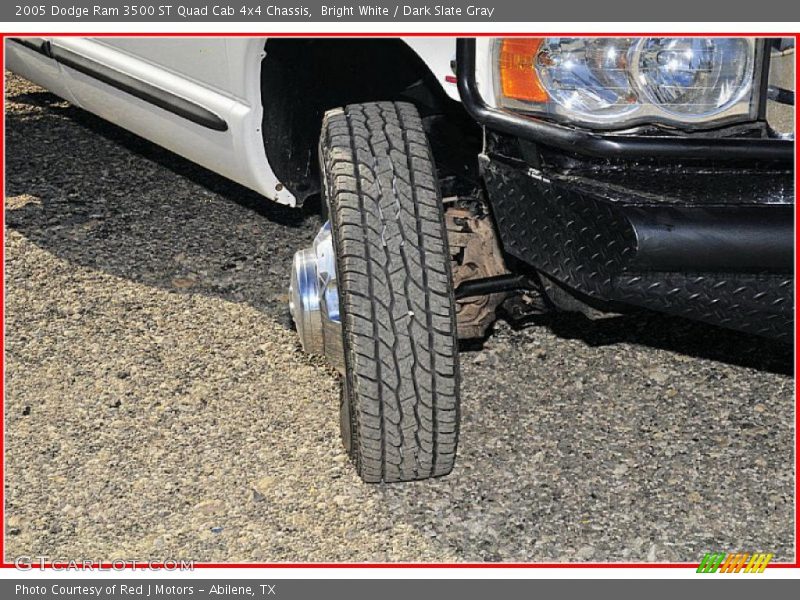 Bright White / Dark Slate Gray 2005 Dodge Ram 3500 ST Quad Cab 4x4 Chassis
