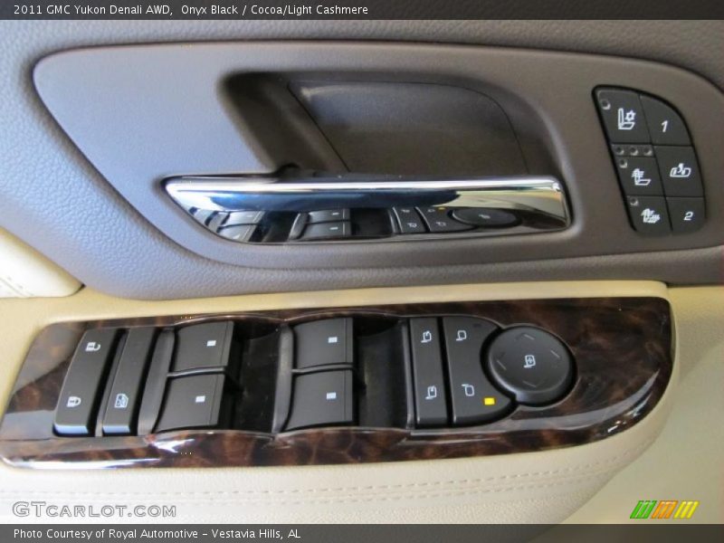 Onyx Black / Cocoa/Light Cashmere 2011 GMC Yukon Denali AWD