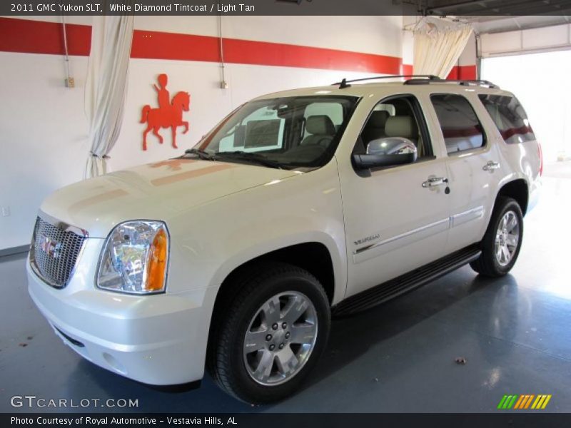 White Diamond Tintcoat / Light Tan 2011 GMC Yukon SLT