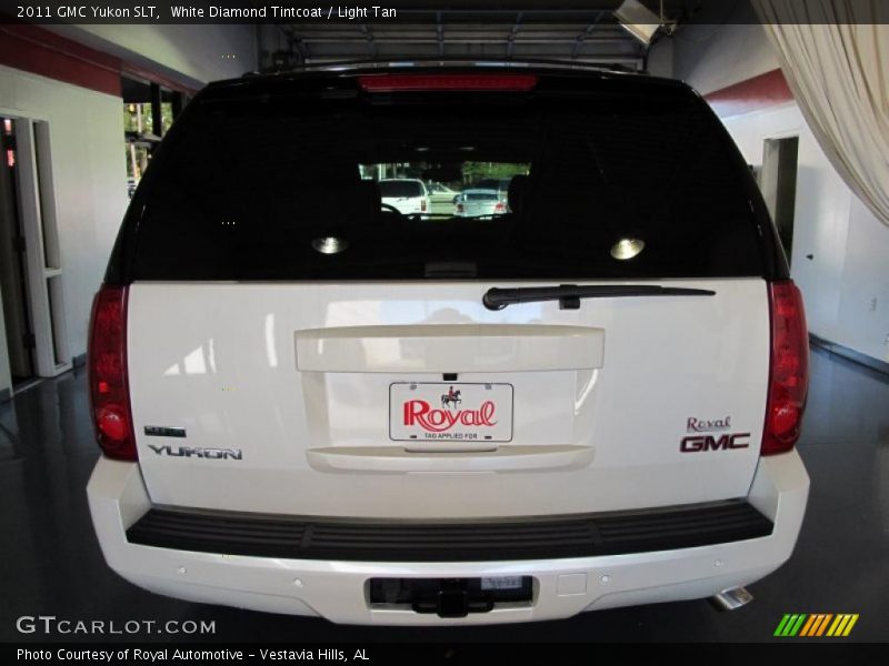 White Diamond Tintcoat / Light Tan 2011 GMC Yukon SLT