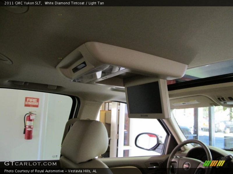 White Diamond Tintcoat / Light Tan 2011 GMC Yukon SLT