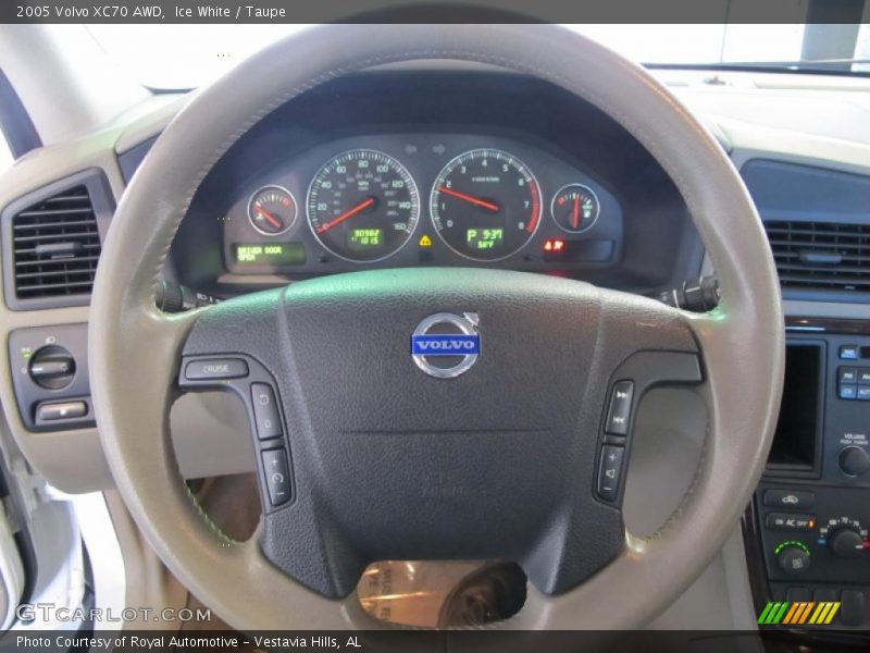 Ice White / Taupe 2005 Volvo XC70 AWD