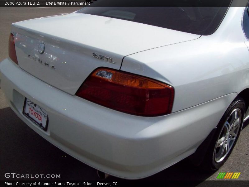 Taffeta White / Parchment 2000 Acura TL 3.2